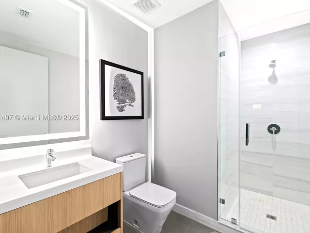 5-bedroom condo for sale in Miami - 851 NE 1st Ave PH 5401 - MondialRealty