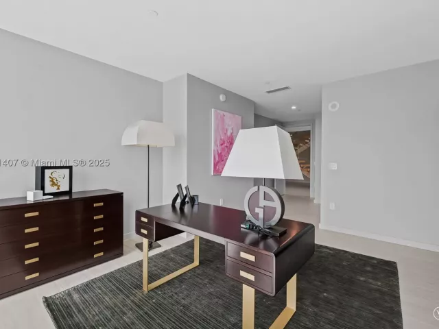 5-bedroom condo for sale in Miami - 851 NE 1st Ave PH 5401 - MondialRealty
