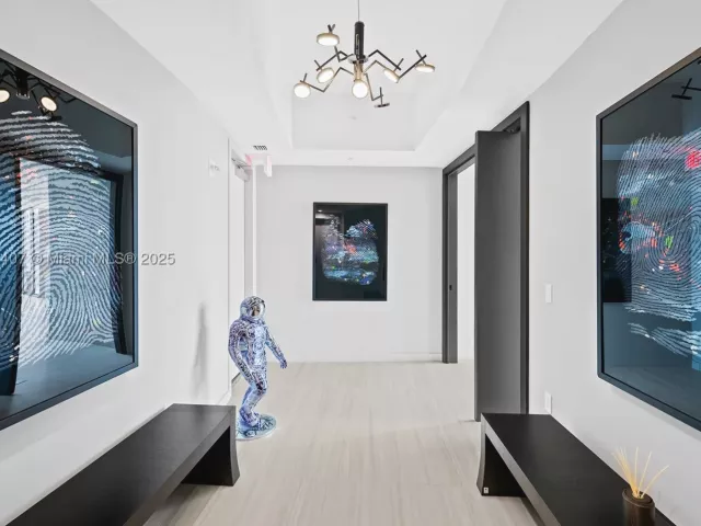 5-bedroom condo for sale in Miami - 851 NE 1st Ave PH 5401 - MondialRealty