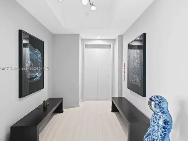 5-bedroom condo for sale in Miami - 851 NE 1st Ave PH 5401 - MondialRealty