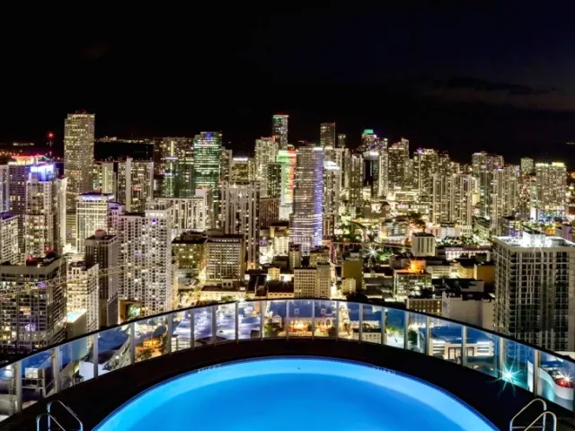 5-bedroom condo for sale in Miami - 851 NE 1st Ave PH 5401 - MondialRealty