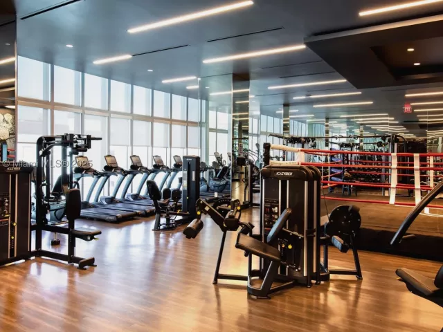 5-bedroom condo for sale in Miami - 851 NE 1st Ave PH 5401 - MondialRealty