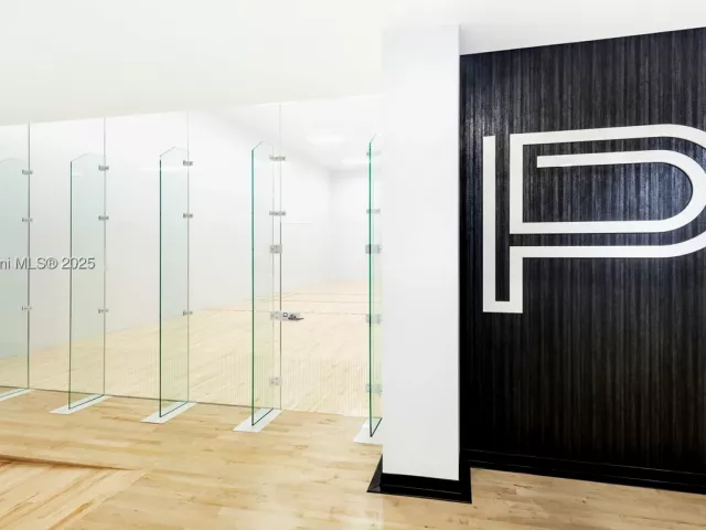 5-bedroom condo for sale in Miami - 851 NE 1st Ave PH 5401 - MondialRealty