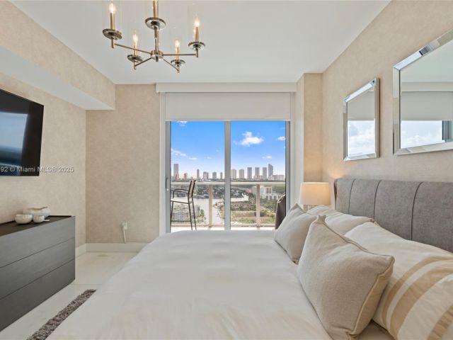 Apartment for rent  Unit #2715 - photo 6028575