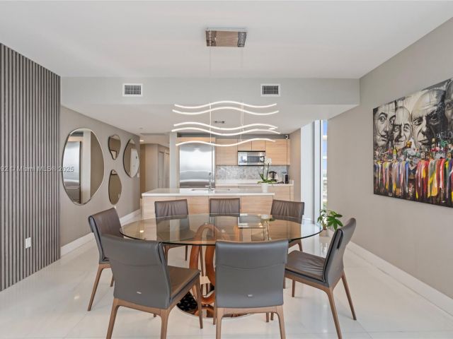 Apartment for rent  Unit #2715 - photo 6028583