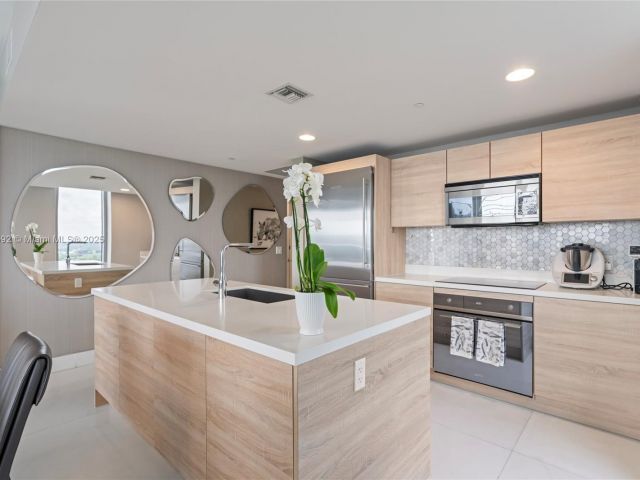 Apartment for rent  Unit #2715 - photo 6028585