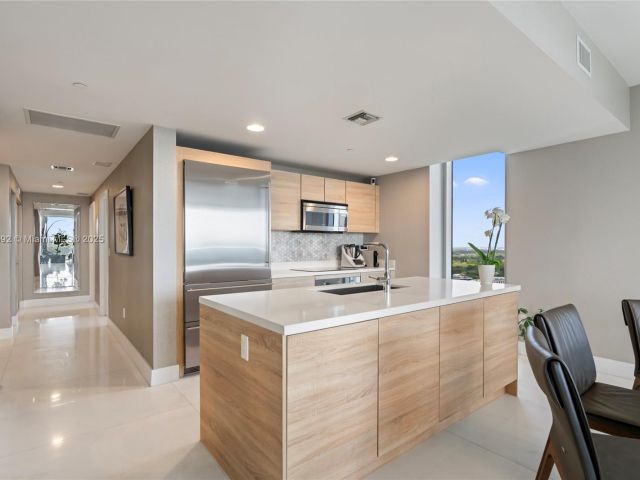 Apartment for rent  Unit #2715 - photo 6028587