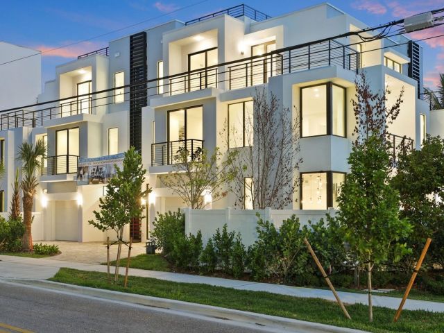 Home for sale at 408 SE 2nd Street - photo 6631066