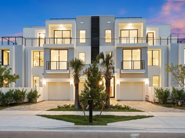 Home for sale at 408 SE 2nd Street - photo 6631085