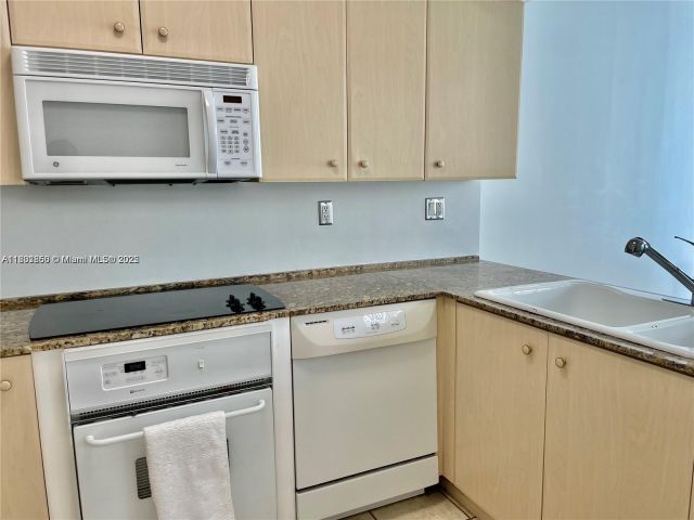 Apartment for sale  Unit #510 - photo 6028095