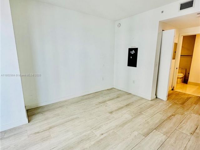 Apartment for sale  Unit #3409 - photo 6061109