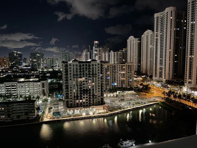 Apartment for rent  Unit #PH29 - photo 6022209