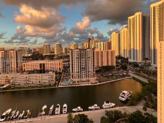 Apartment for rent  Unit #PH29 - photo 6022210