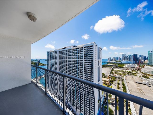 Apartment for sale  Unit #3308 - photo 7436939