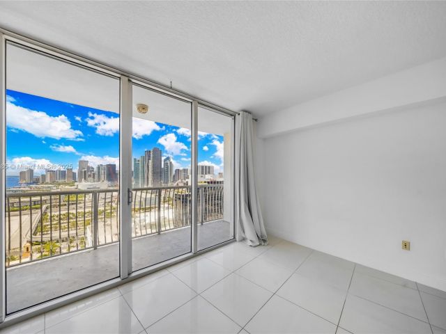 Apartment for sale  Unit #3308 - photo 7436946