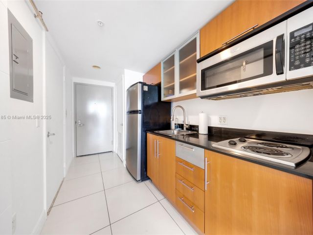 Apartment for sale  Unit #3308 - photo 7436947