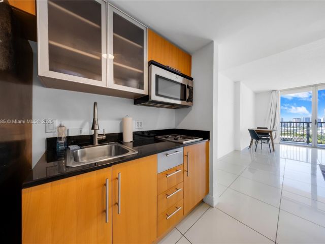 Apartment for sale  Unit #3308 - photo 7436948