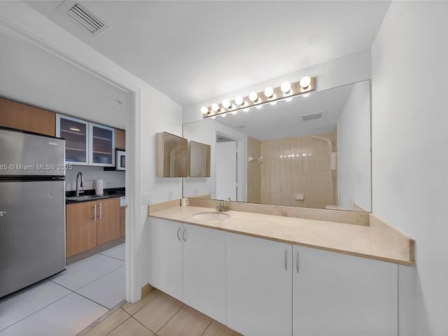 Apartment for sale  Unit #3308 - photo 7436951