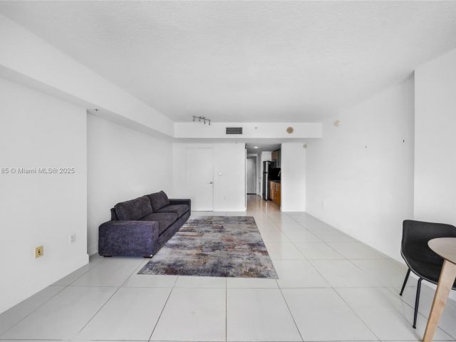 Apartment for sale  Unit #3308 - photo 7436954