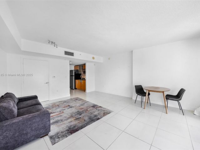 Apartment for sale  Unit #3308 - photo 7436955