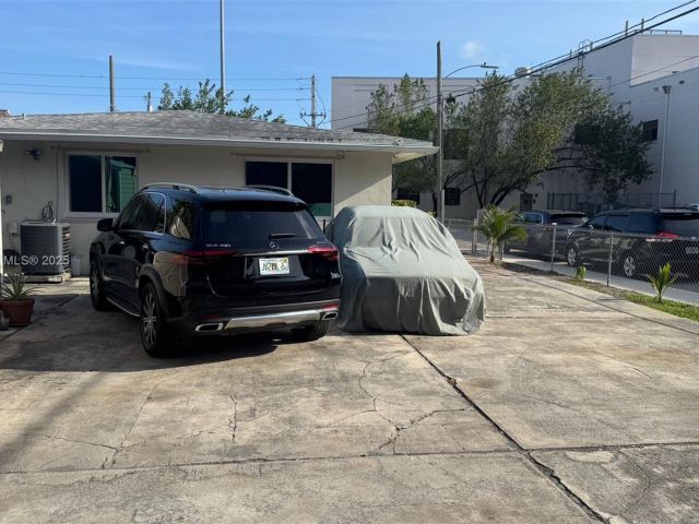 Home for sale at 111 SW 24th Ave - photo 6025253