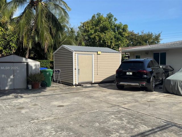 Home for sale at 111 SW 24th Ave - photo 6025255