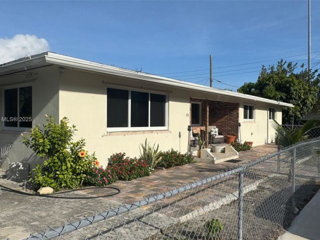 Home for sale at 111 SW 24th Ave - photo 6025259