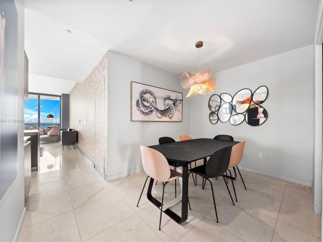 Apartment for sale  Unit #4207 - photo 6022623