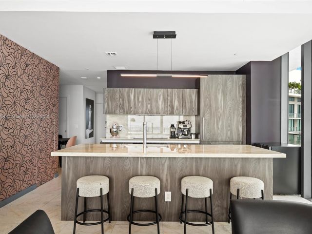 Apartment for sale  Unit #4207 - photo 6022627