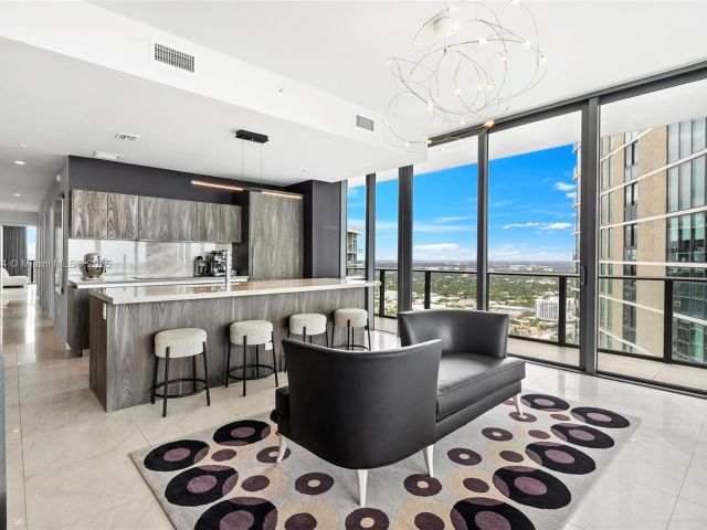 Apartment for sale  Unit #4207 - photo 6022628