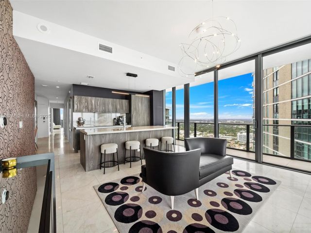 Apartment for sale  Unit #4207 - photo 6022629