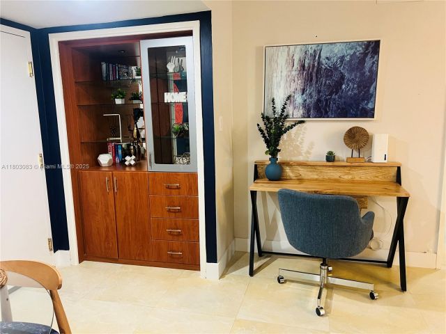 Apartment for sale  Unit #914 - photo 6191393