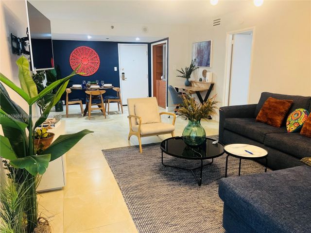 Apartment for sale  Unit #914 - photo 6191395