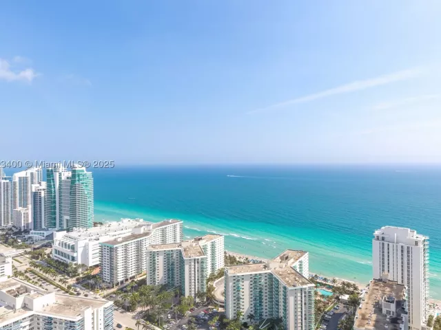 2-bedroom condo for rent in Hollywood - 4010 S Ocean Dr T4303 - MondialRealty