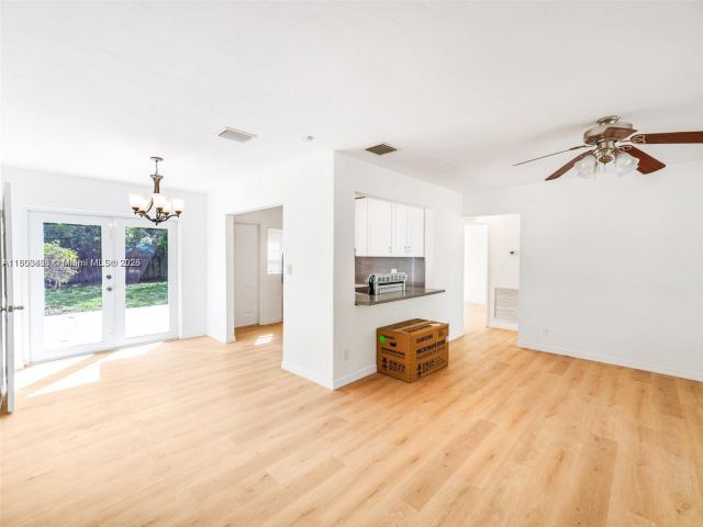 Home for rent at 1240 NW 7th Ave 1 - photo 6022018