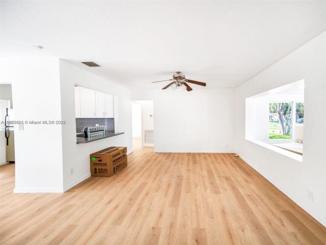 Home for rent at 1240 NW 7th Ave 1 - photo 6022019