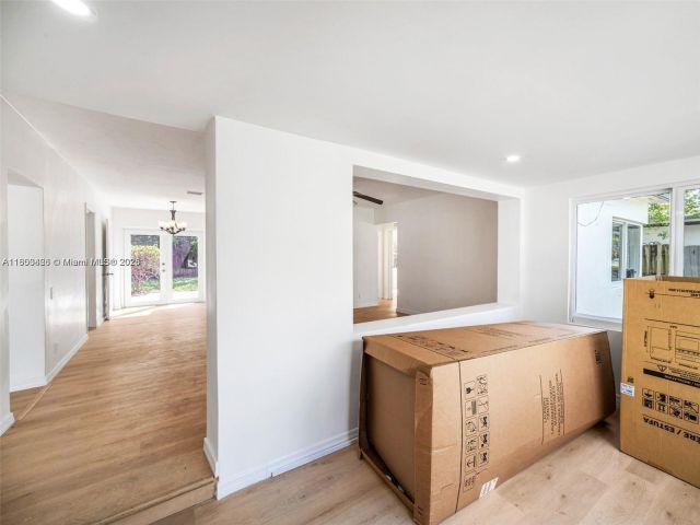 Home for rent at 1240 NW 7th Ave 1 - photo 6022024