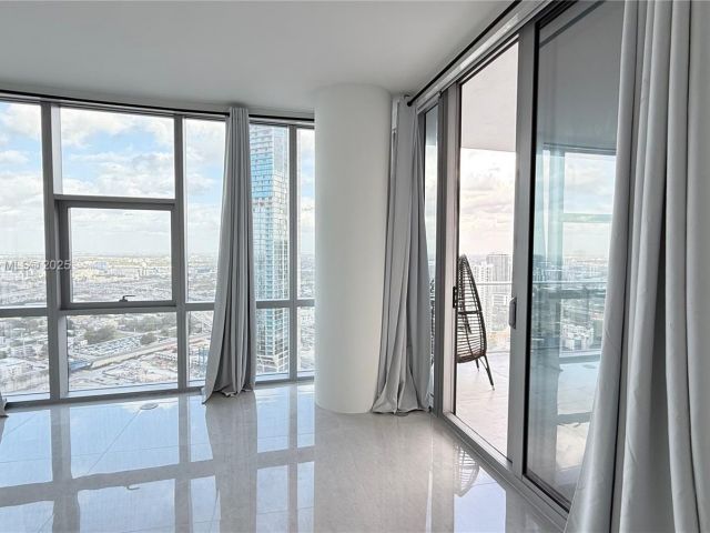 Apartment for sale  Unit #3700 - photo 6022261