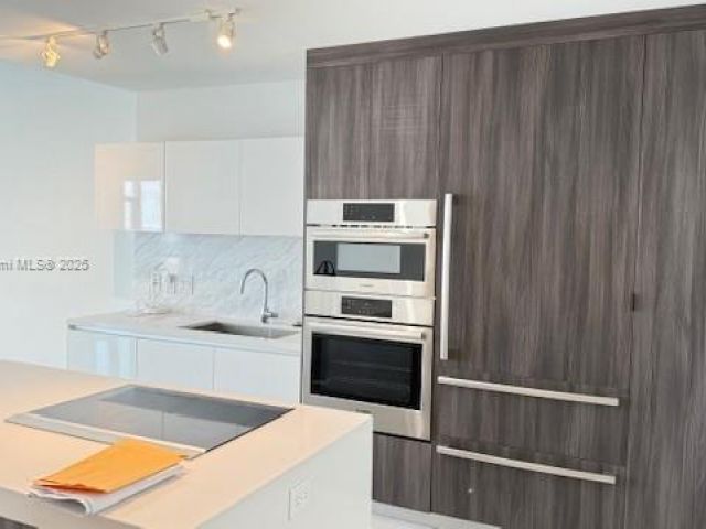 Apartment for sale  Unit #3700 - photo 6022271