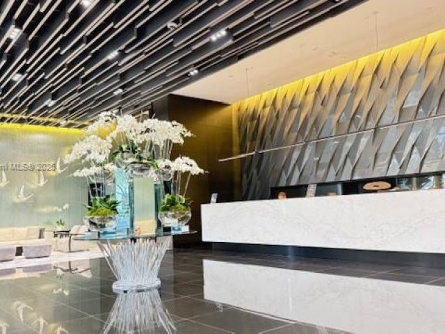 Apartment for sale  Unit #3700 - photo 6022275