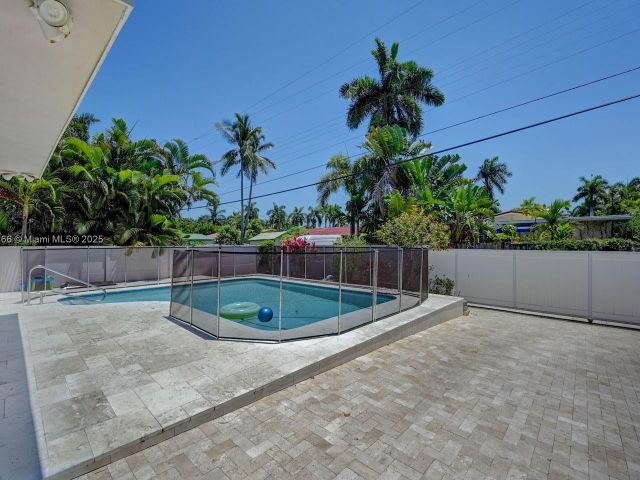 Home for sale at 932 Polk St - photo 6031325