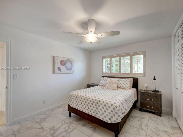 Home for sale at 932 Polk St - photo 6031328