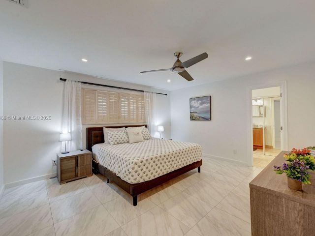 Home for sale at 932 Polk St - photo 6031330