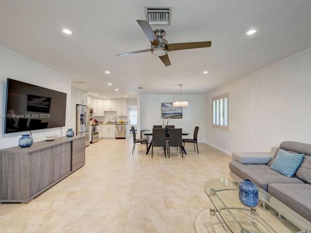 Home for sale at 932 Polk St - photo 6031334