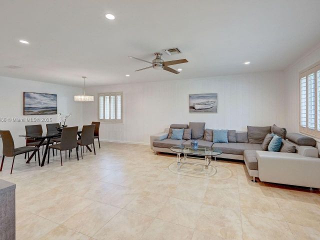 Home for sale at 932 Polk St - photo 6031335