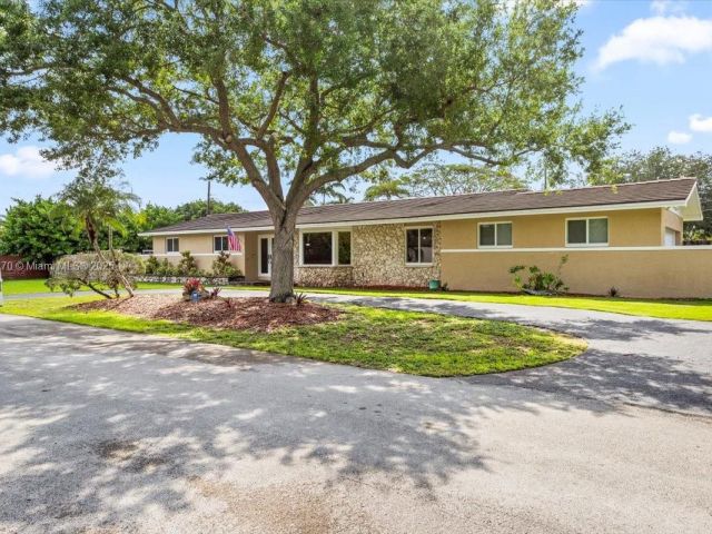 Home for sale at 9750 SW 143rd Dr - photo 6071396