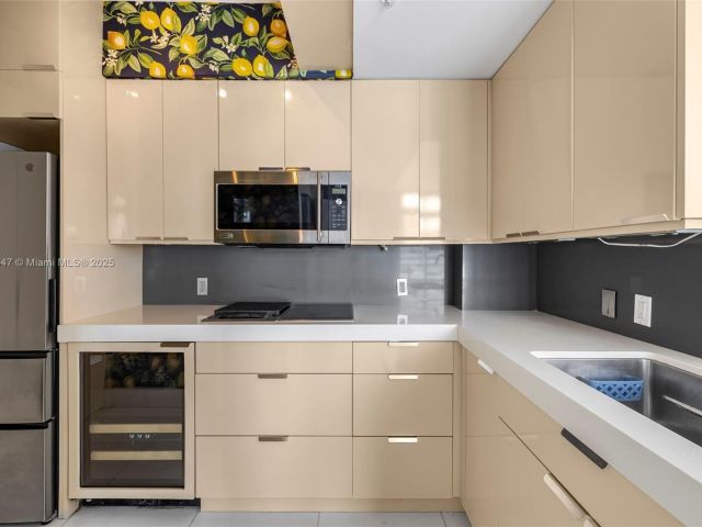 Apartment for sale  Unit #PH204 - photo 6037671