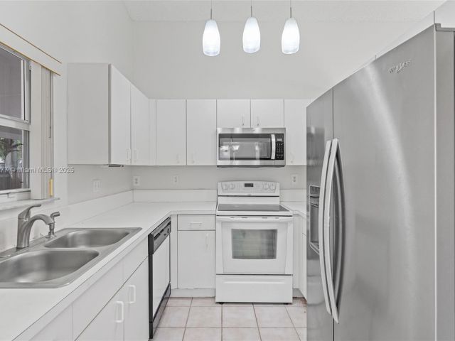 Home for sale at 14202 SW 151st Ct - photo 6067063