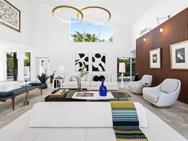 Home for rent at 2416 Bayview Dr - photo 6026314