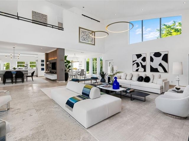 Home for rent at 2416 Bayview Dr - photo 6026315